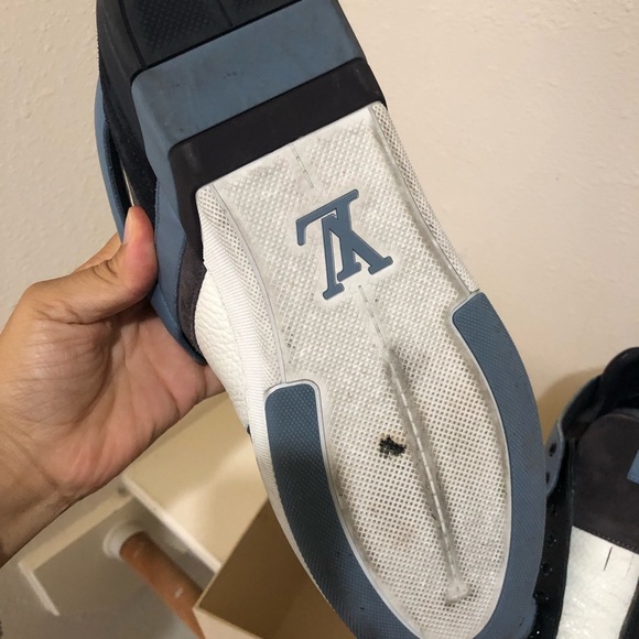 Louie Vuitton Men’s Sneakers (Size 9) - Picture 4 of 4